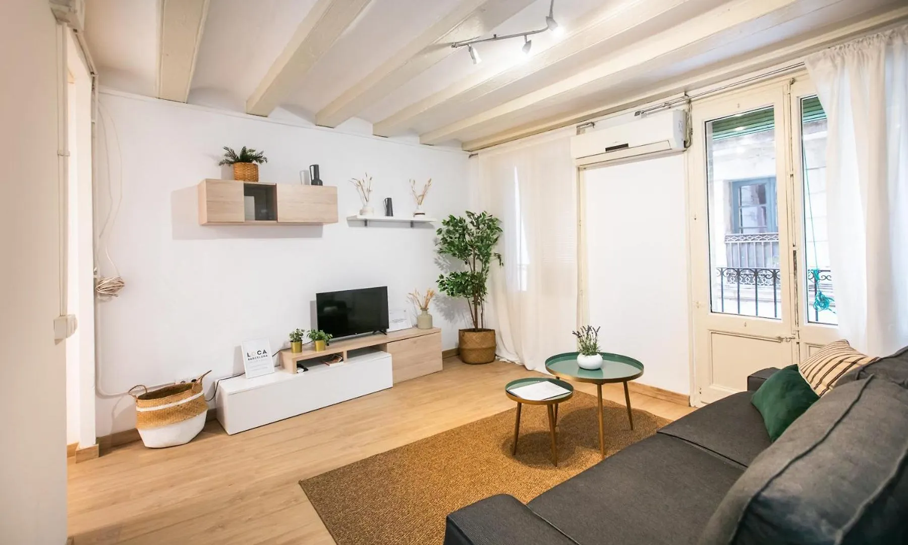 P2Esc1103- Apartment Barrio Gotico Barselona İspanya