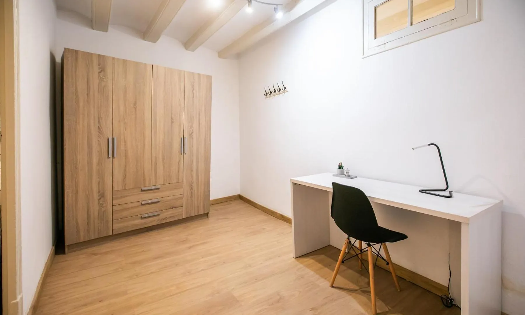 P2Esc1103- Apartment Barrio Gotico Barselona 0*,